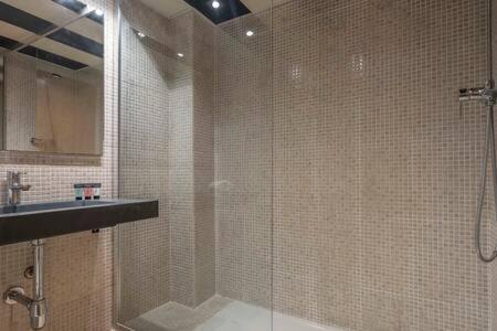 Apartment Bright And Modern Duplex With Terrace In Eixample District P2 *
