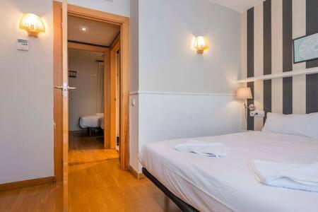 Bright And Modern Duplex With Terrace In Eixample District P2 Apartment *
