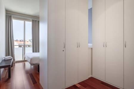 Wonderful 2-bd With Balcony Plaza Cataluna Apartment Barcelona