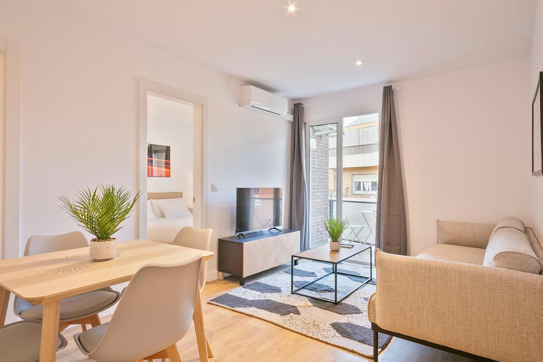 The White Flats Les Corts