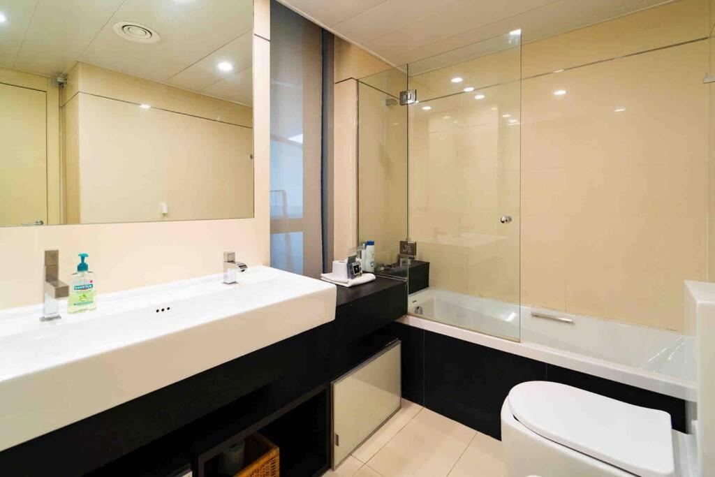 Unique Rentals-seafront Luxe Apartamento