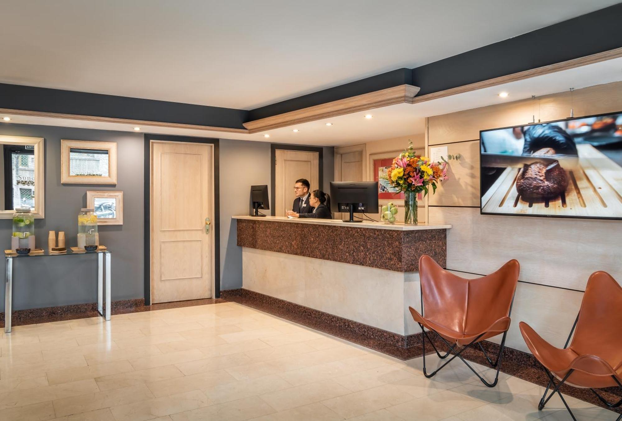 Sunotel Aston 3*