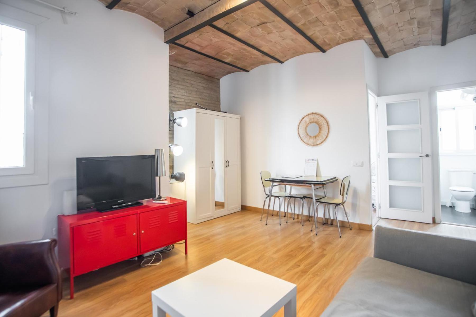 51no1058 - Bright 1bed Flat In Poble Sec Barcelona