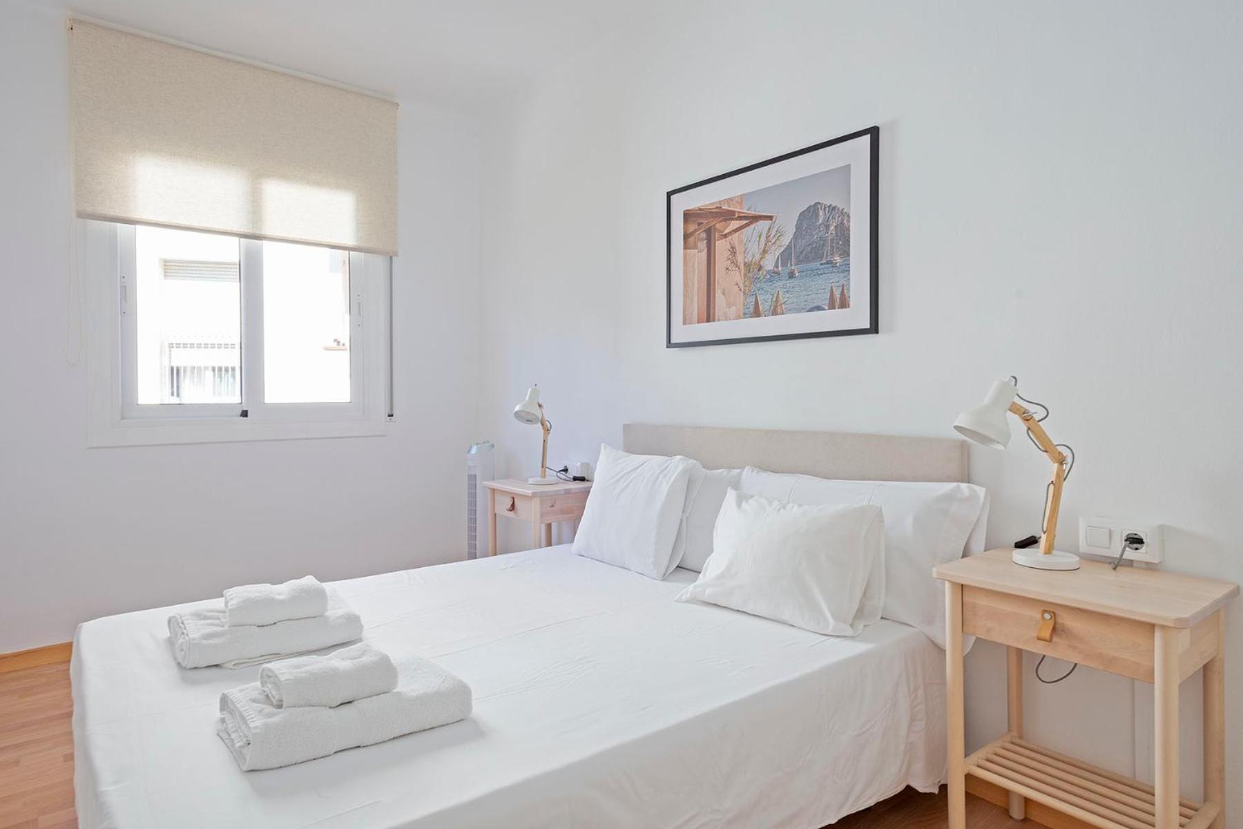 The White Flats Les Corts *