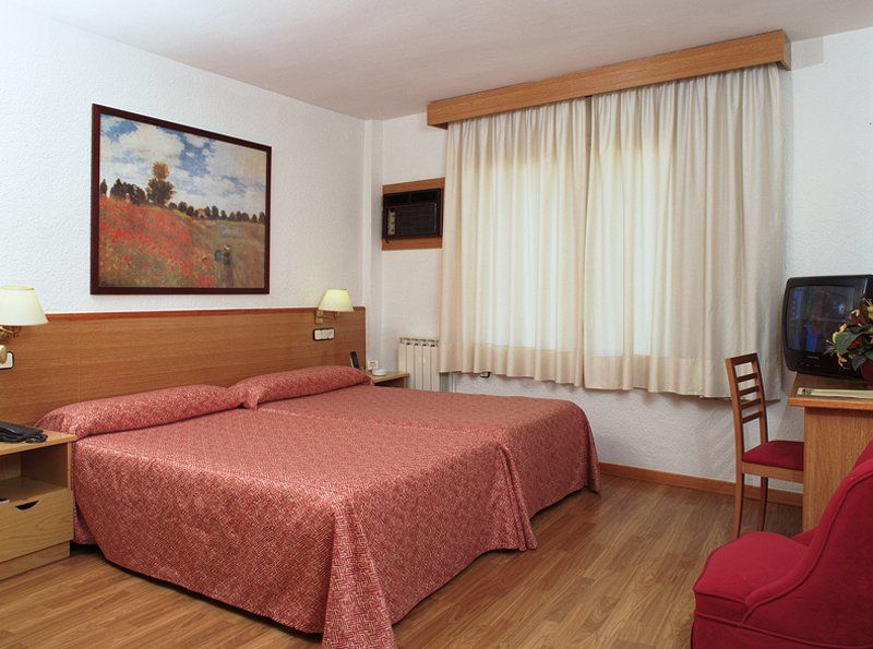 Catalonia Park Güell Hotel