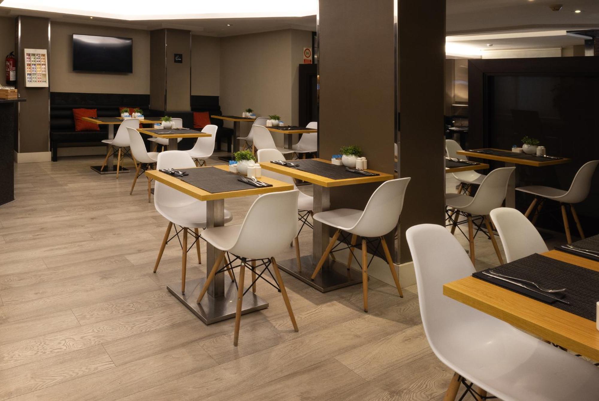 Hotel Catalonia Albeniz