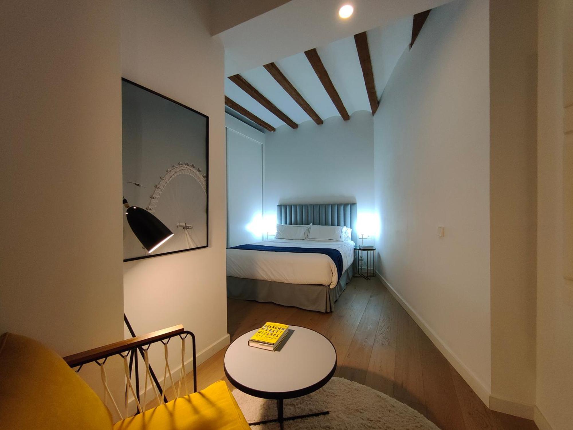Luxury 2br&2washrooms City Center