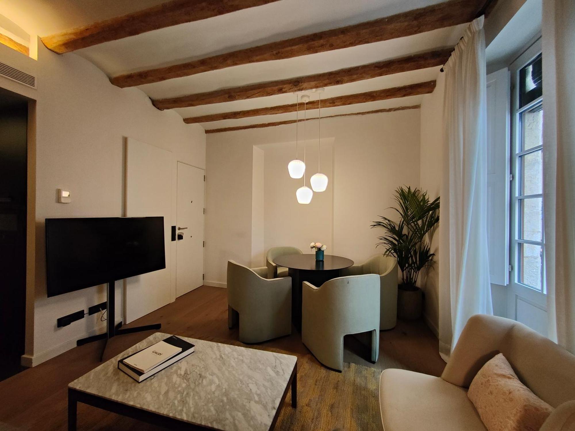 Luxury 2br&2washrooms City Center * Barcelona