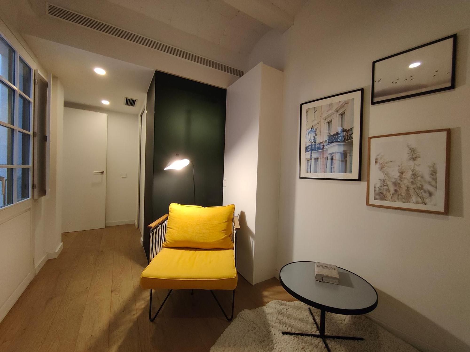 Luxury 2br&2washrooms City Center *