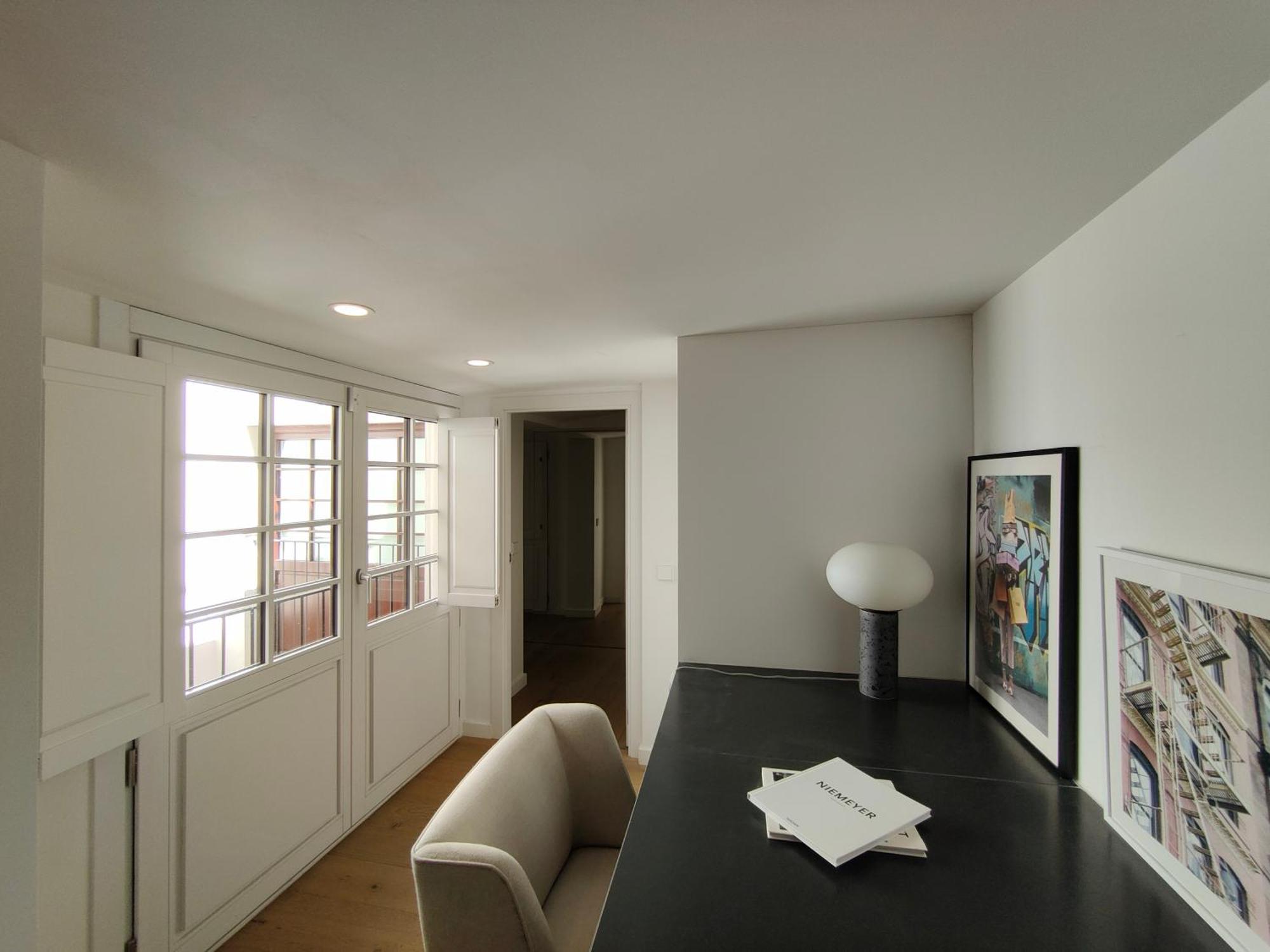 Luxury 2br&2washrooms City Center *