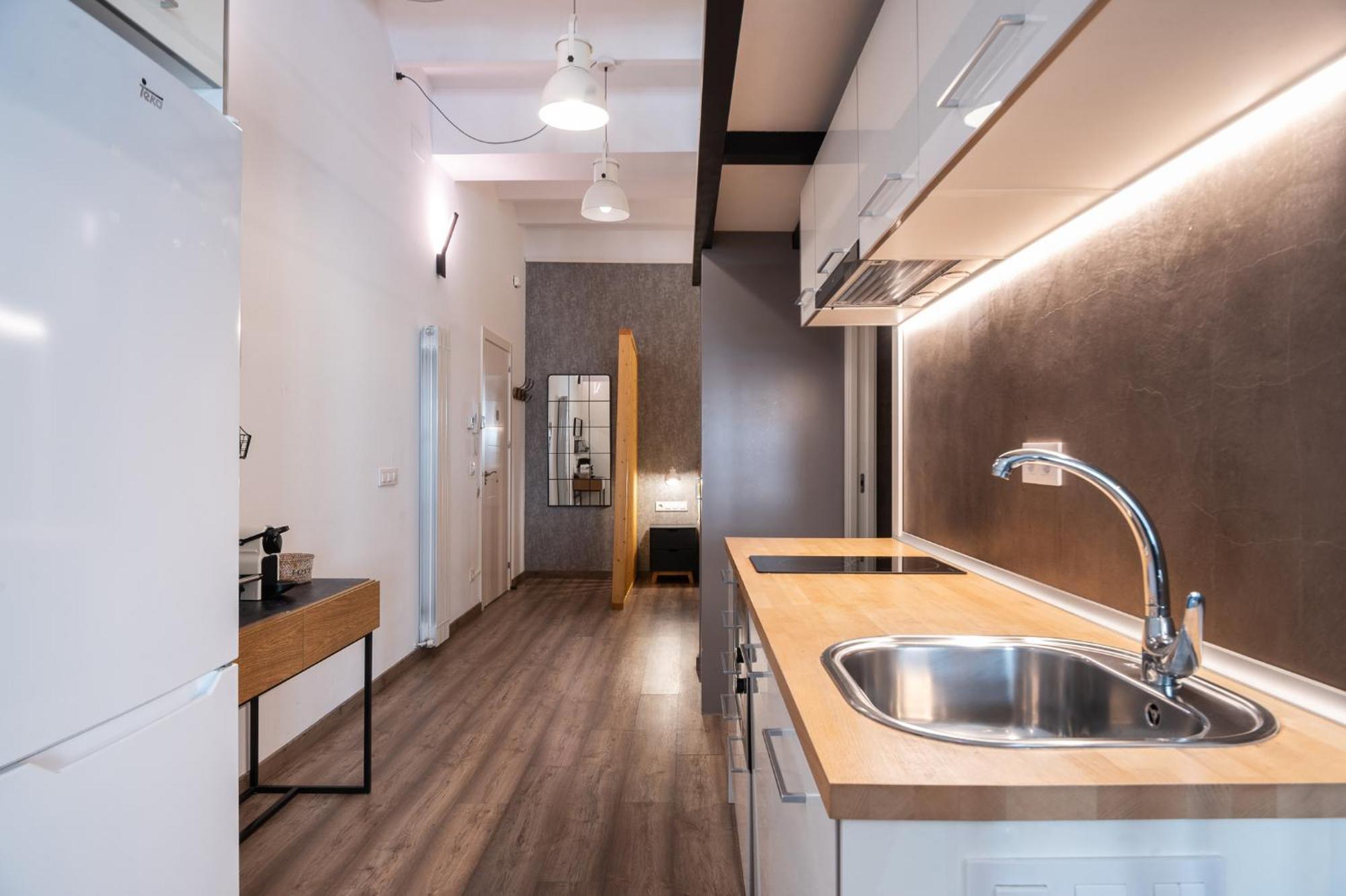Beautiful Renovated Loft Minutes From The * Barcelona