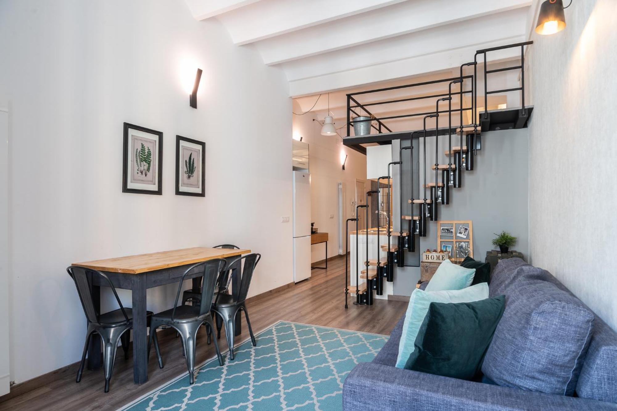 Beautiful Renovated Loft Minutes From The Apartamento *