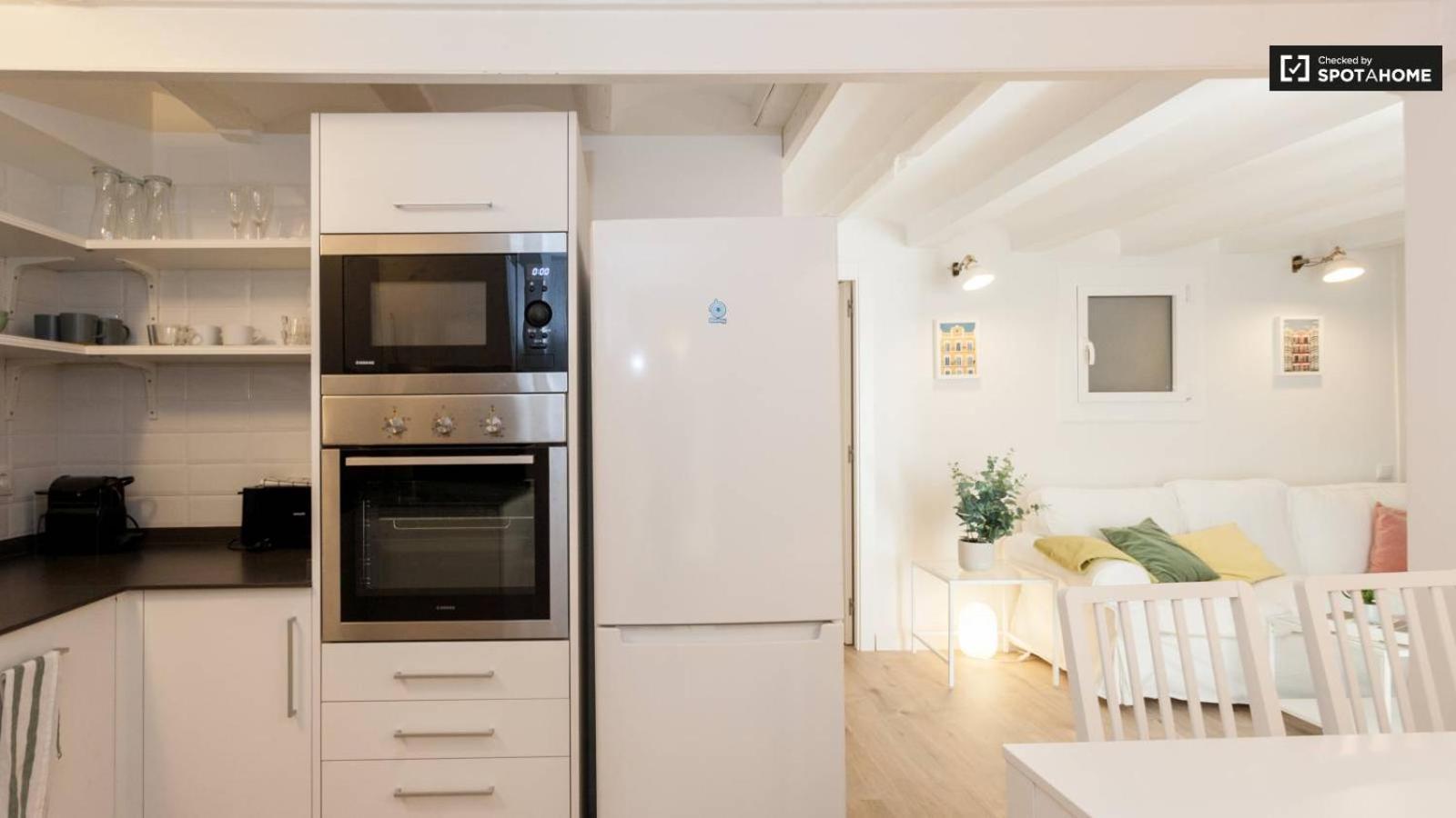 Ramblas - 01 Apartment *