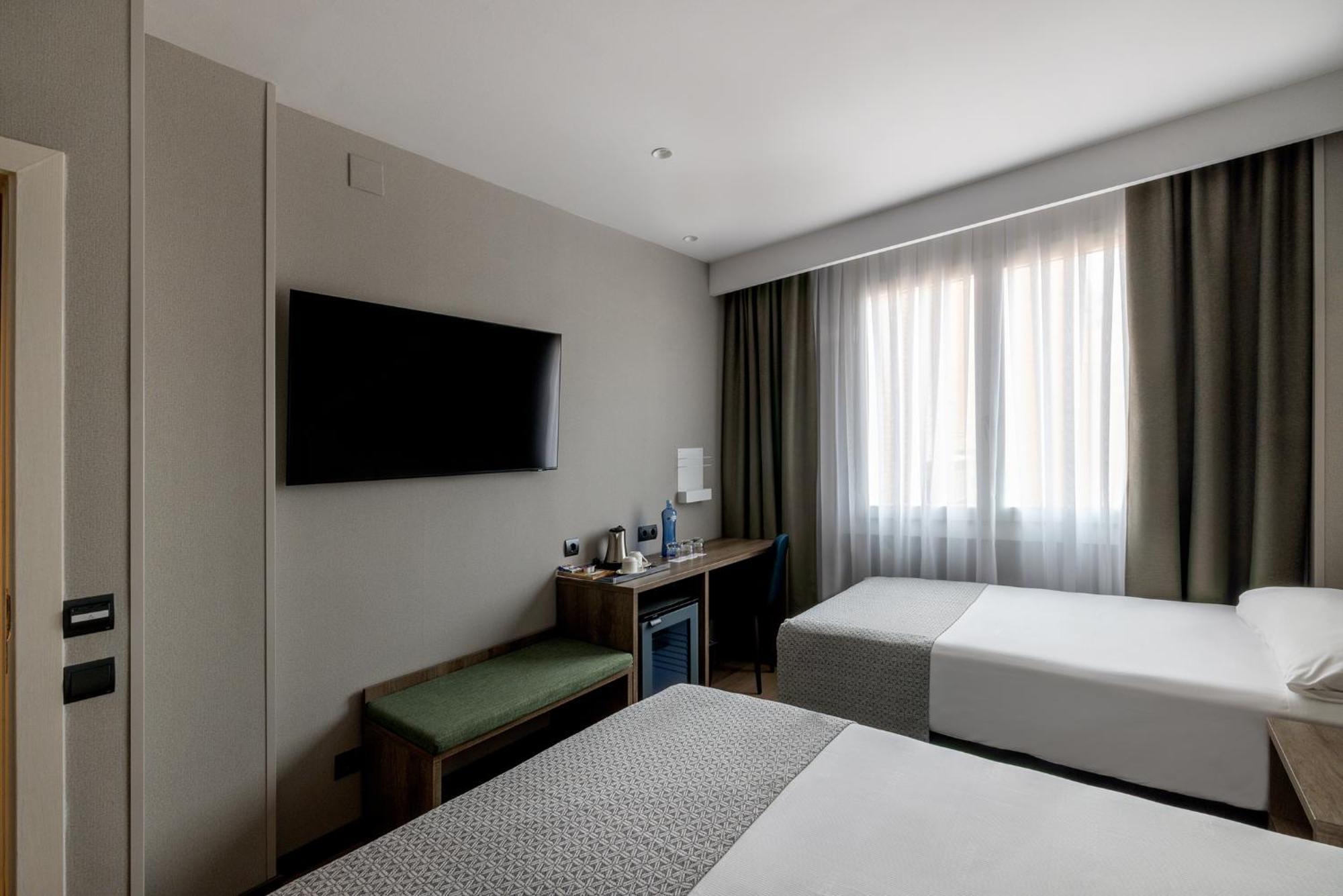 Catalonia Albeniz 3*