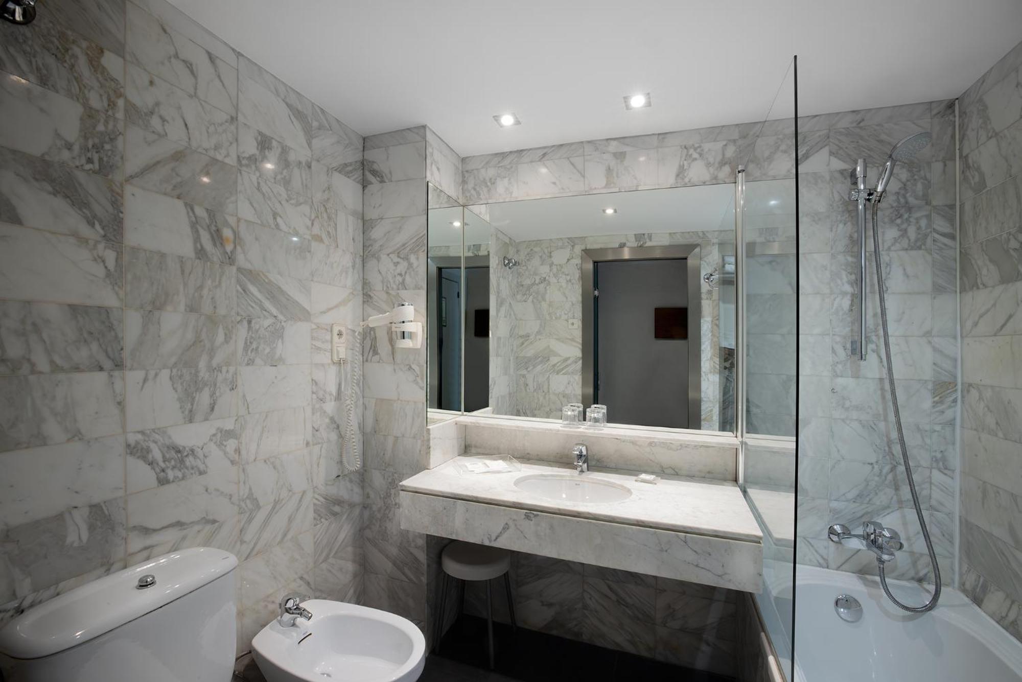 Catalonia Albeniz 3*