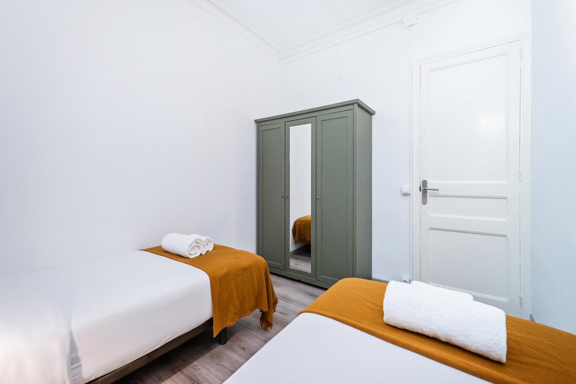 Apartment Rocafort In Eixample