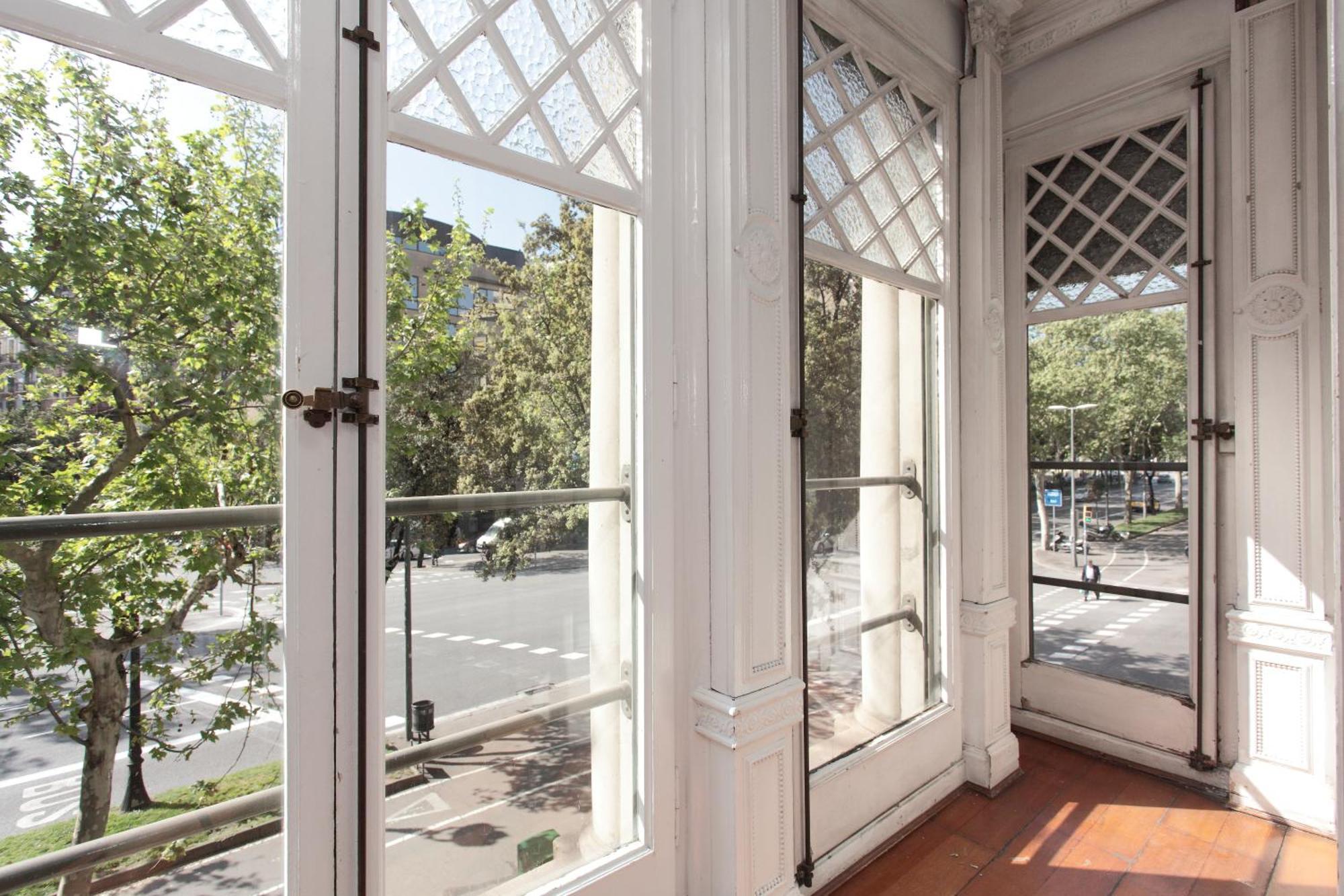 Diagonal House Hostal *