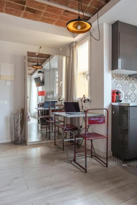 Cozy Penthouse With Private Rooftop Terrace *