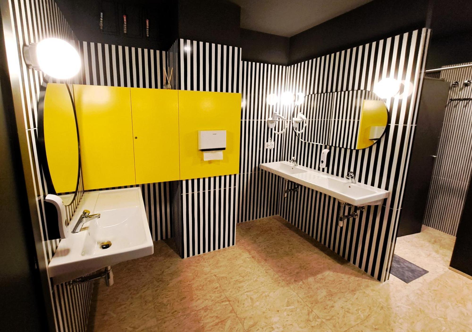 Bed & Bike Hostal *