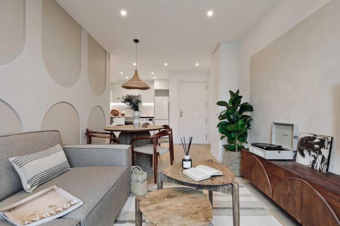 Luxury 2br Born Area *