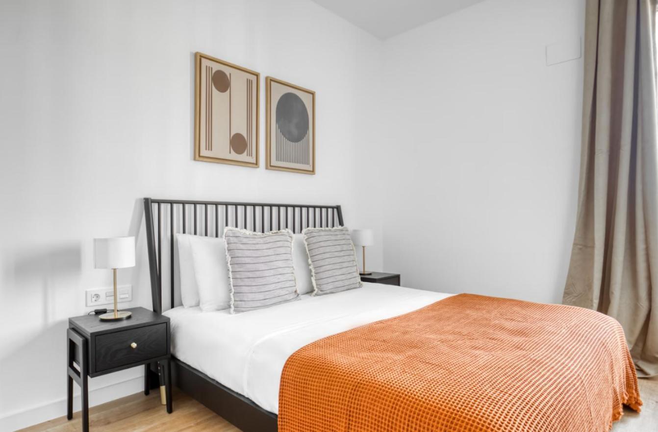 Luxury 2br Born Area