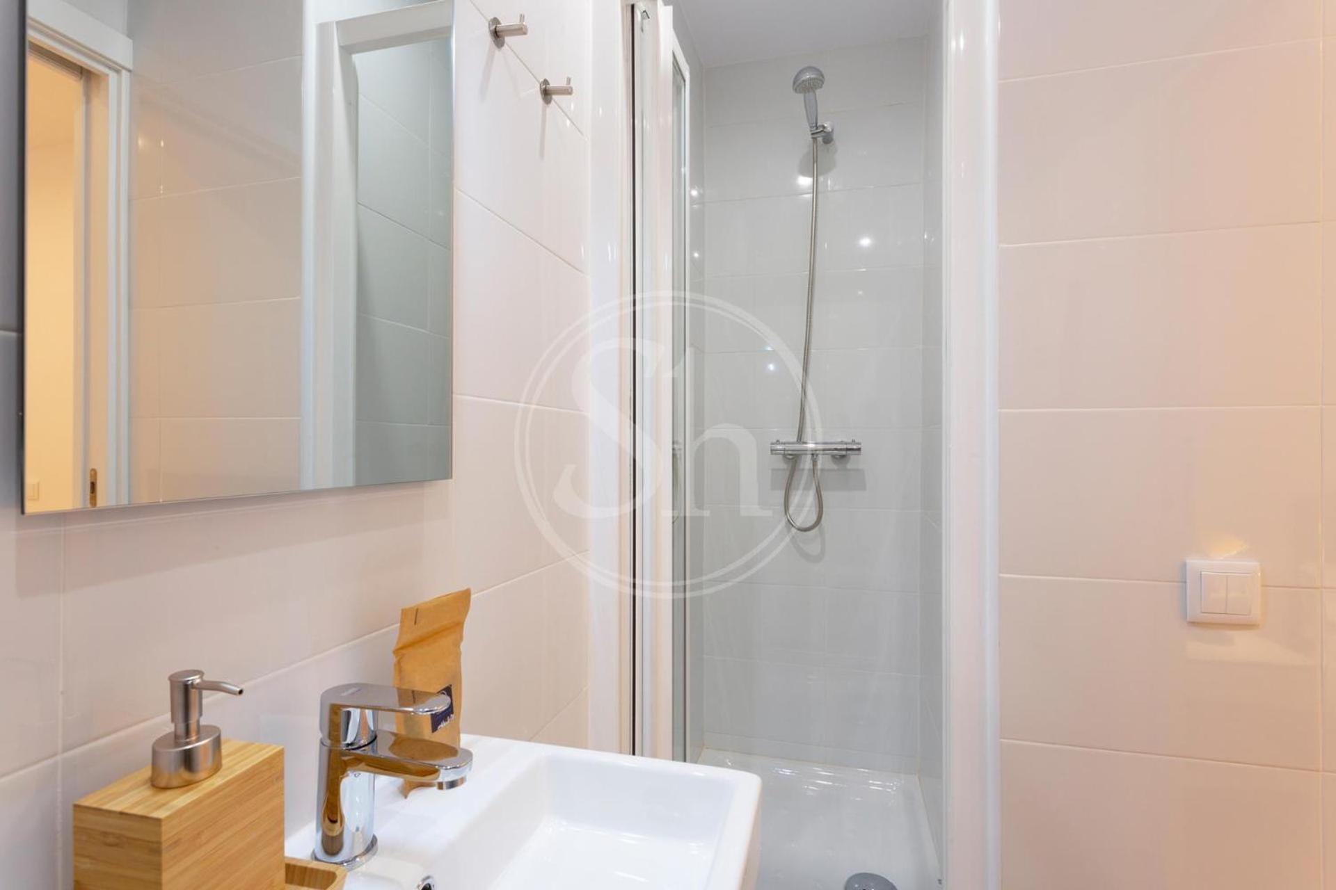 Apartment Comodo 5