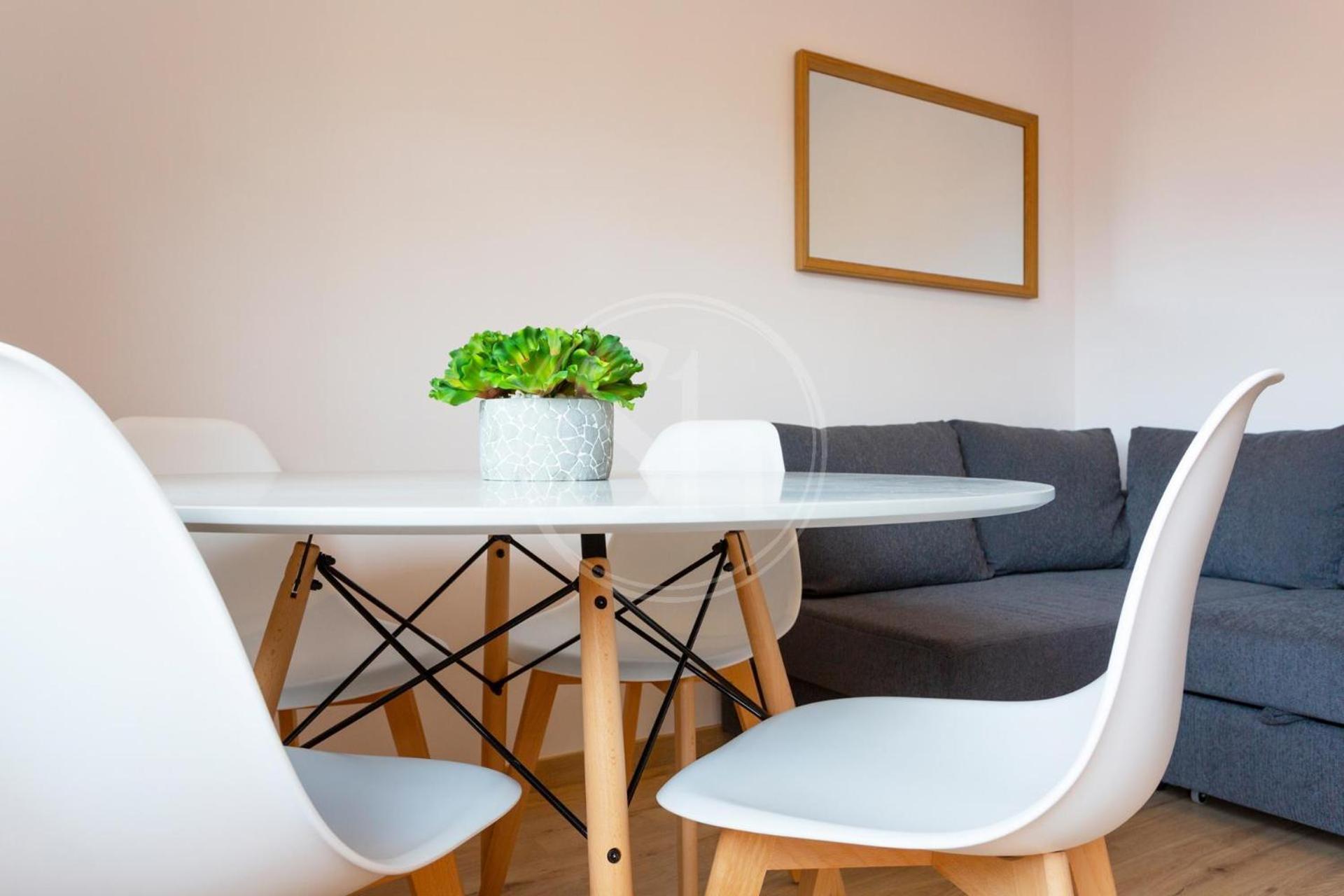 Comodo 5 Apartment *