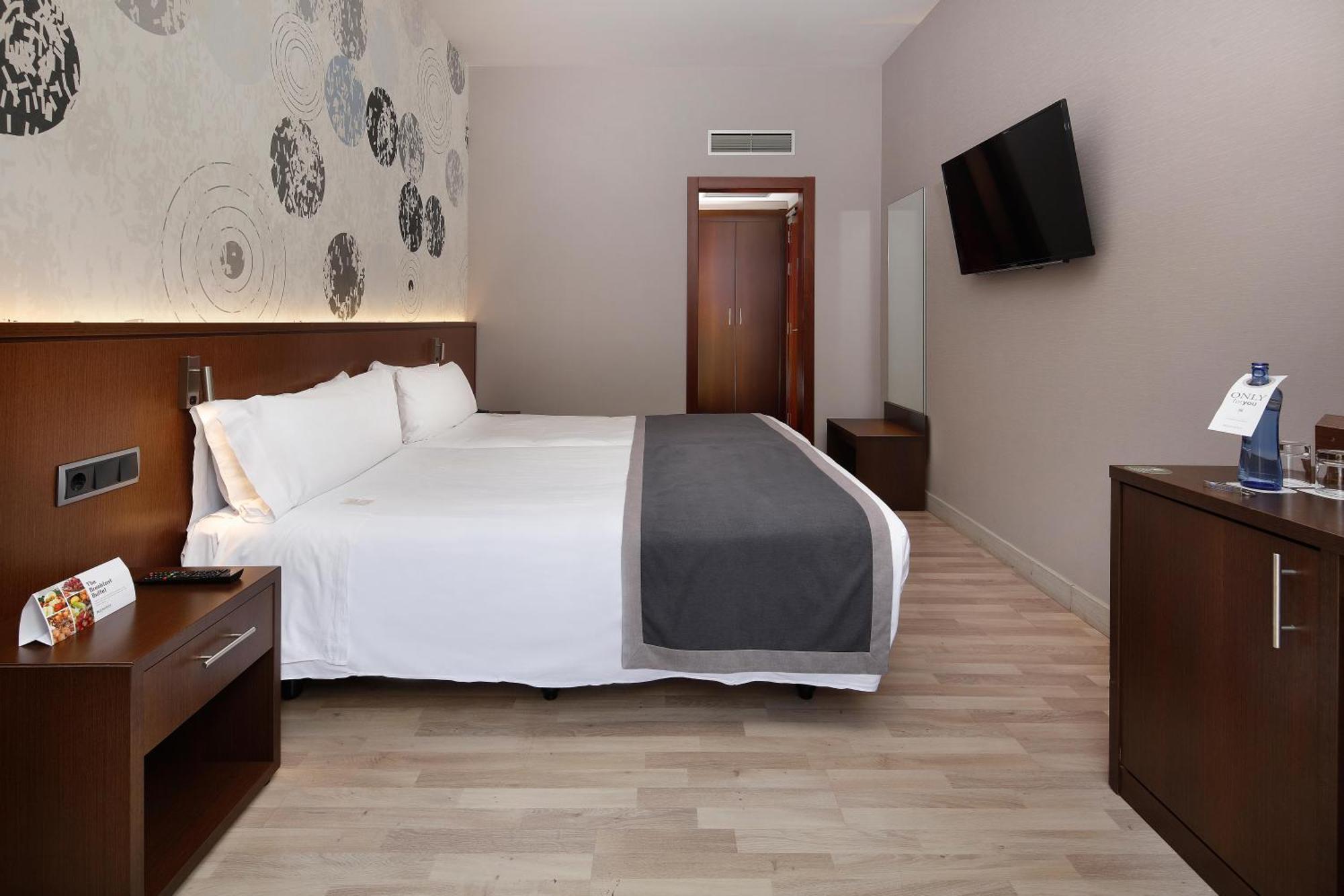 Hcc Taber Hotel