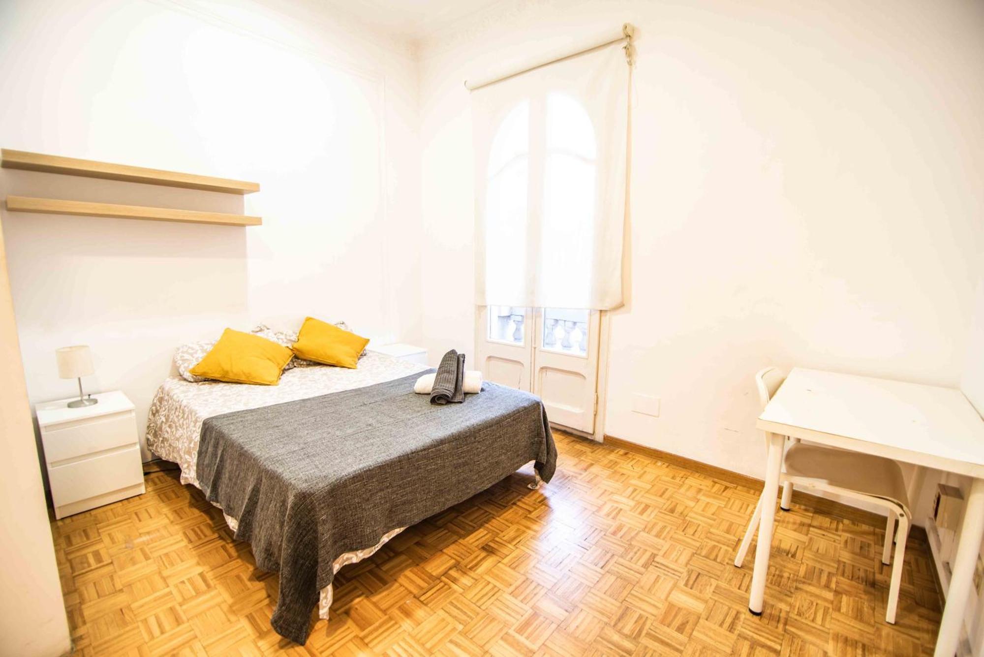 Balmes Private Hostal