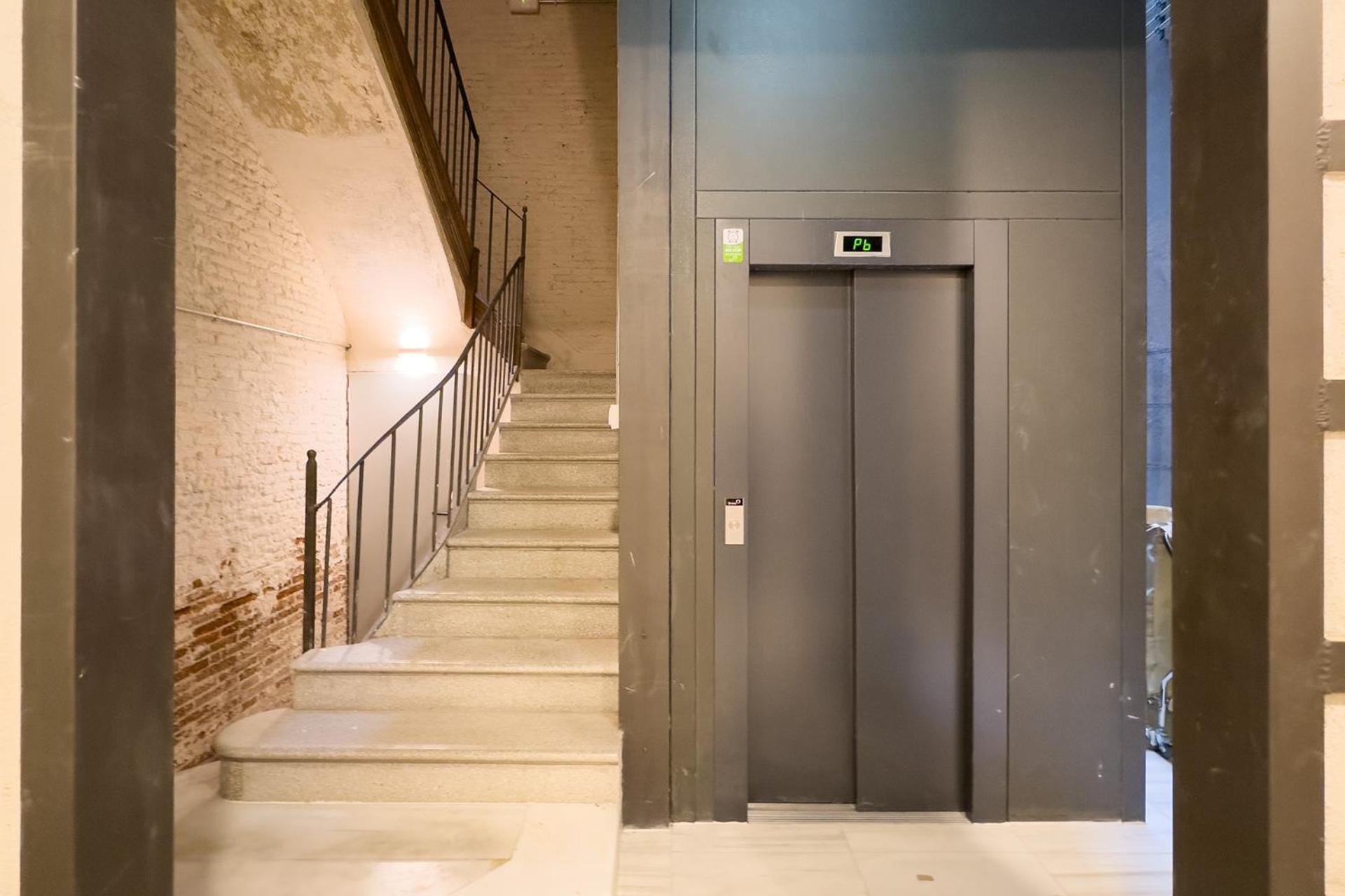 Urbandream Gothic Aartments &
