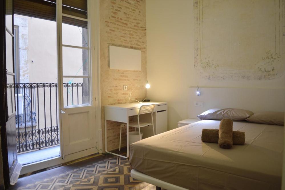 Classic Plaza Real Apartment