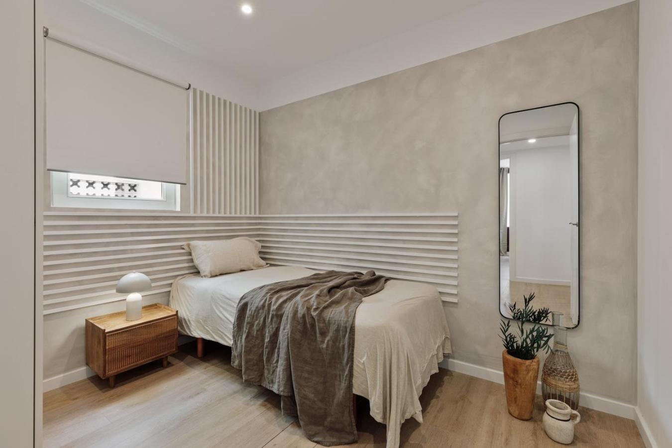 Eboli - 3 Bedrooms, Balcony And Terrace In Ciutat Vella * Barcelona