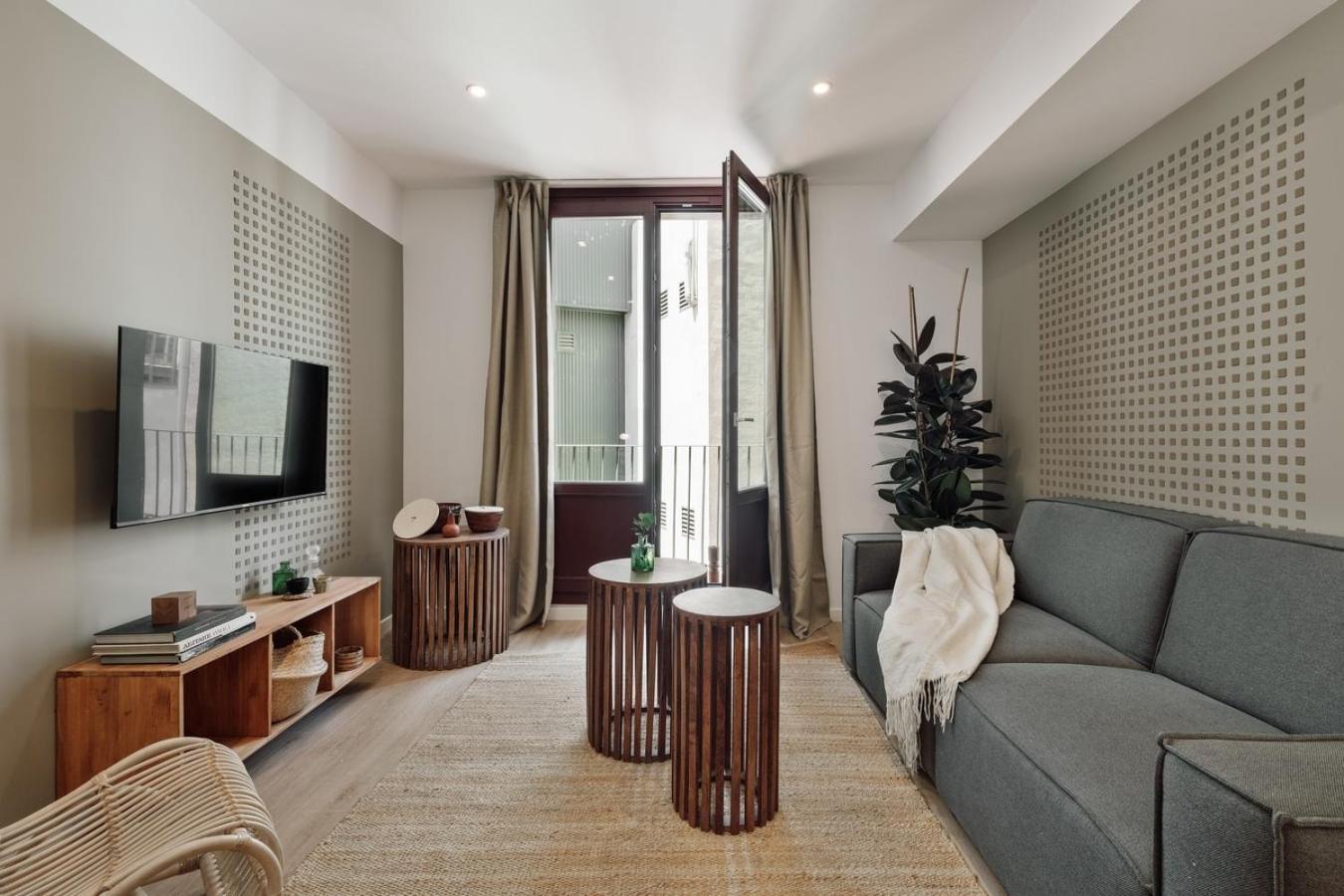 Eboli - 3 Bedrooms, Balcony And Terrace In Ciutat Vella Apartamento Barcelona