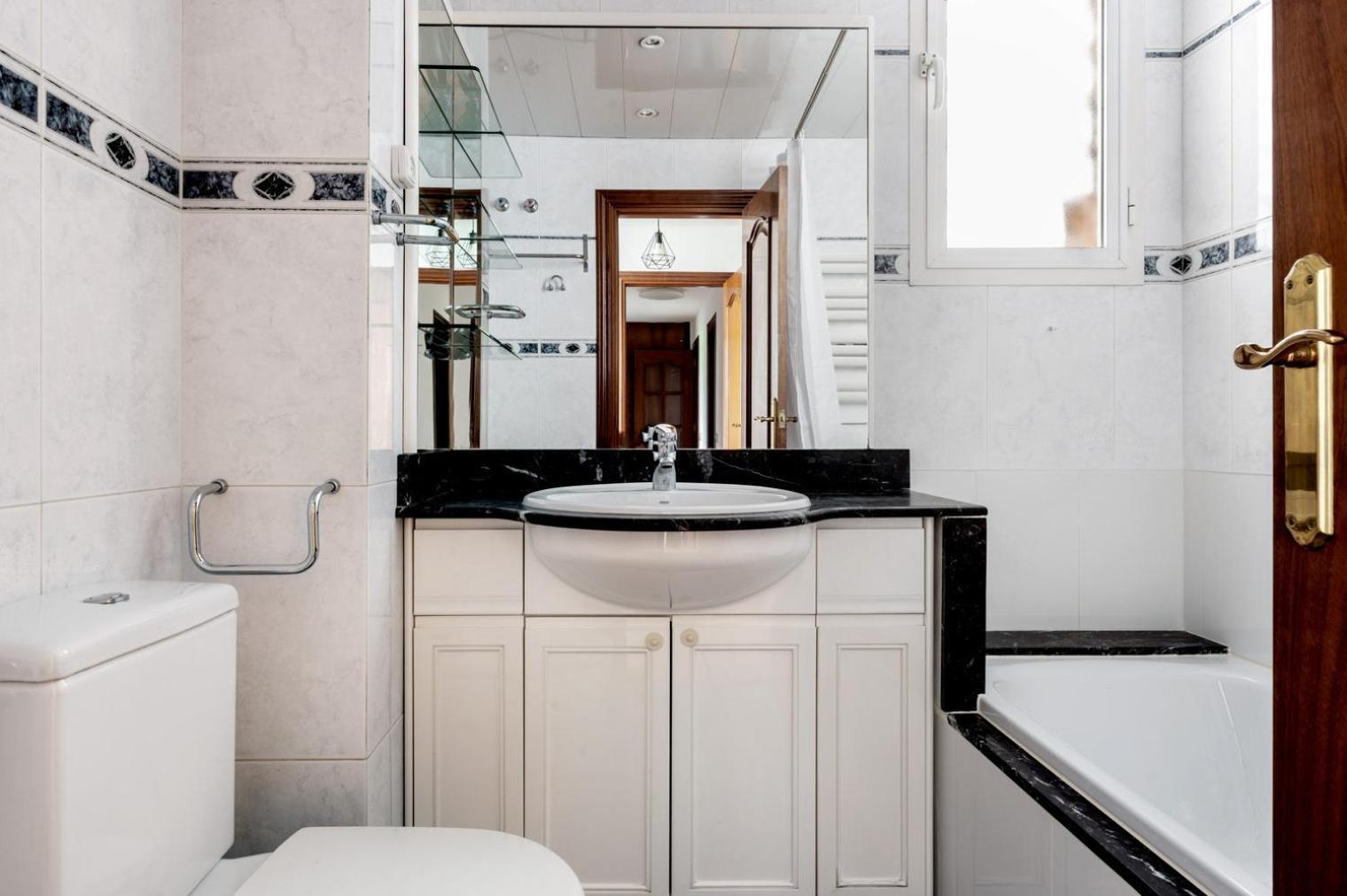 Galvany 3br W Balcony Bcn-98 * Barcelona