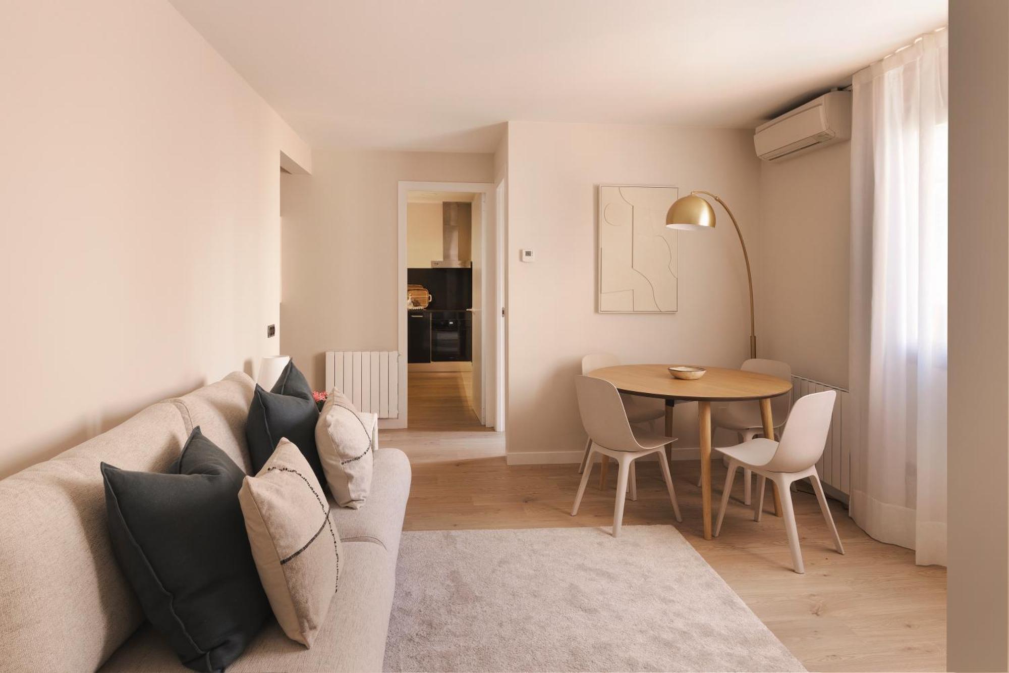Apartment C211