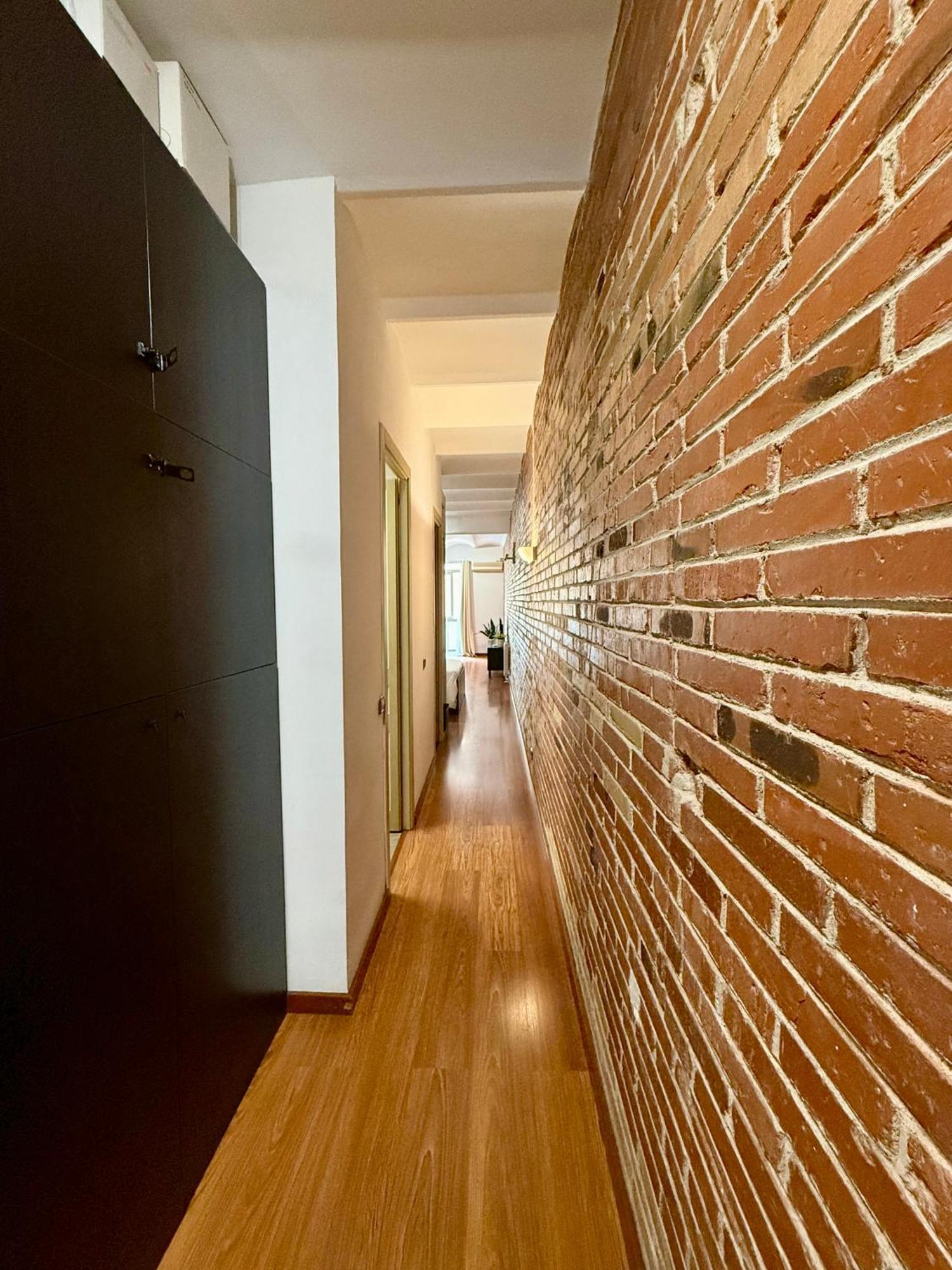 Newly Renovated Stylish Eixample - Great Location Apartamento *