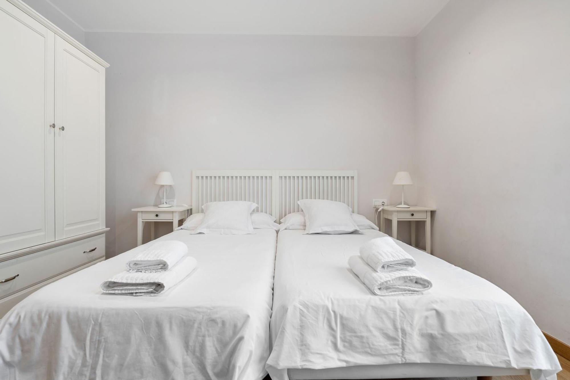 Flateli Pelayo H2 Apartamento *