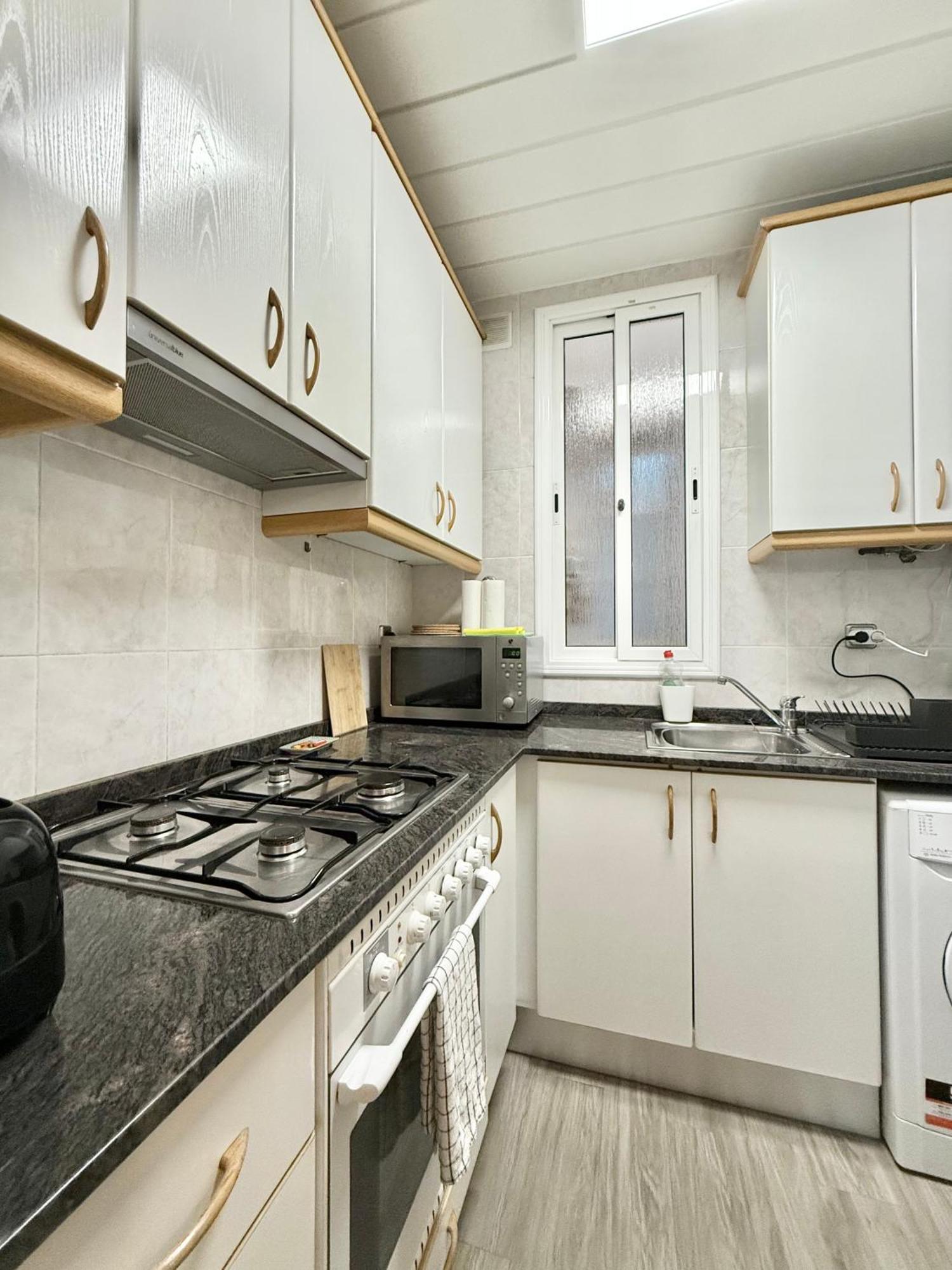 Apartment Newly Renovated Stylish Eixample - Great Location Barcelona