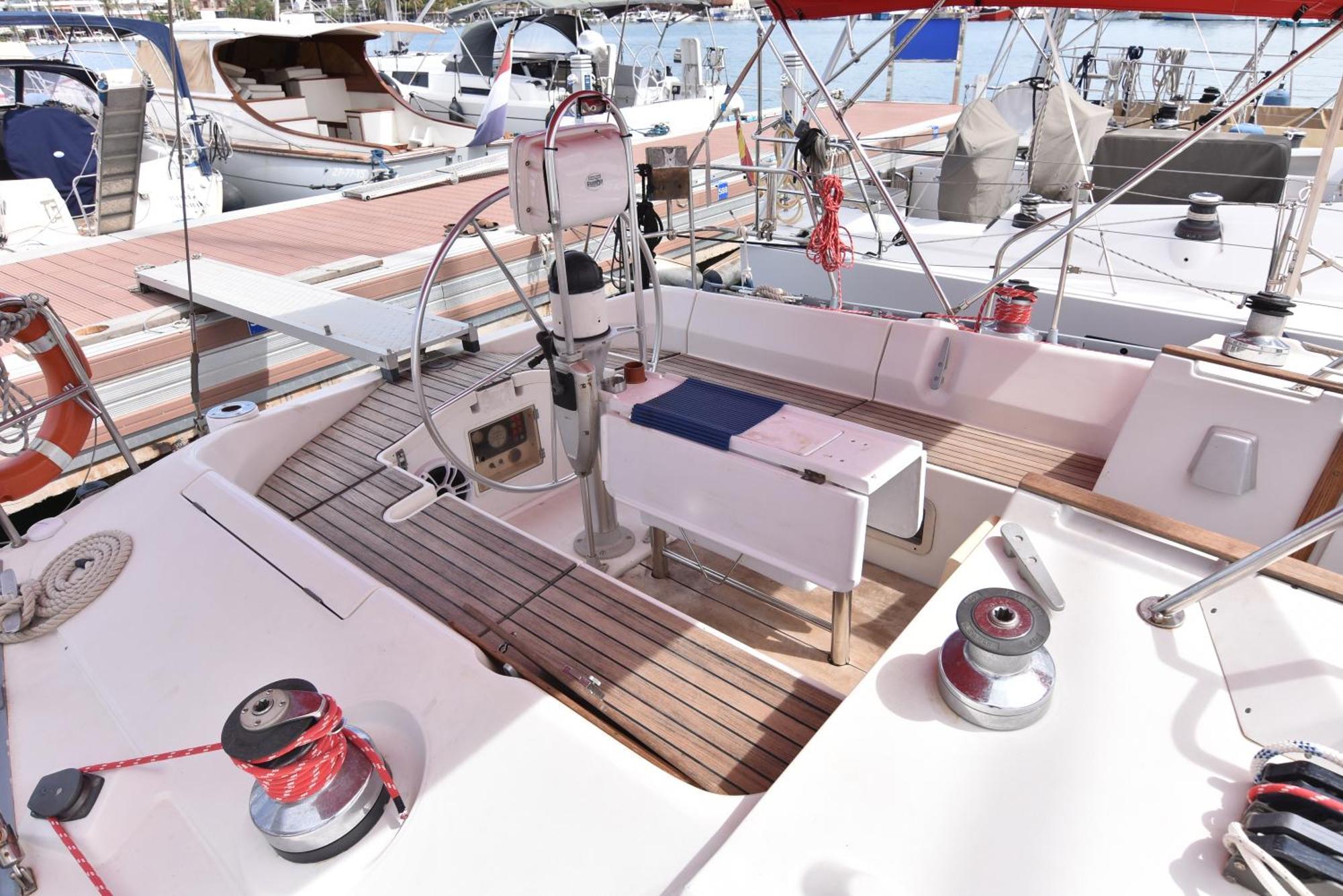 Hoffum Hotel en barco Barcelona