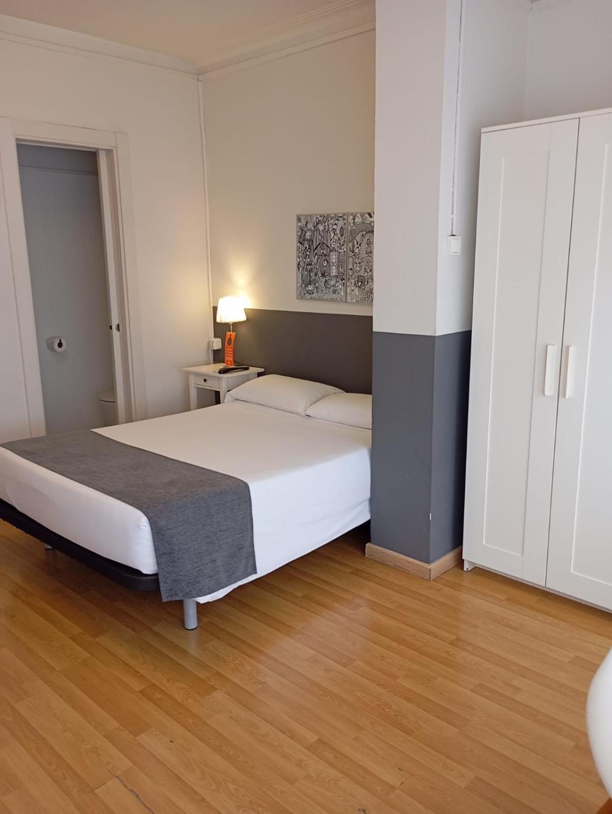 Guest house El Ninot Barcelona