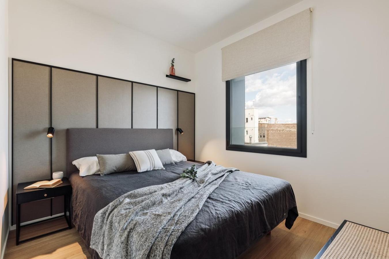 Serrat - 1 Bedroom And Office In Poblenou *