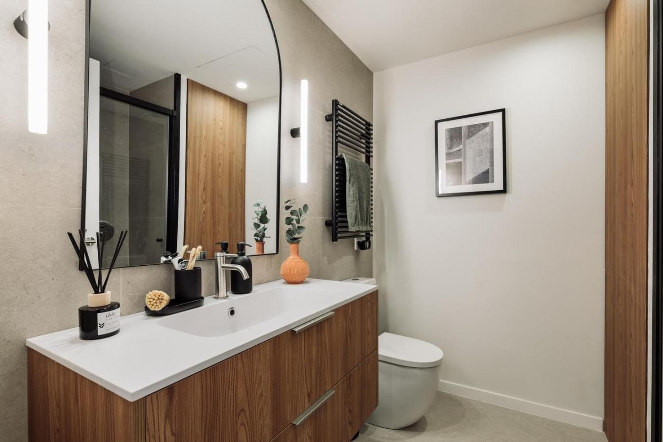 Serrat - 1 Bedroom And Office In Poblenou Apartamento *