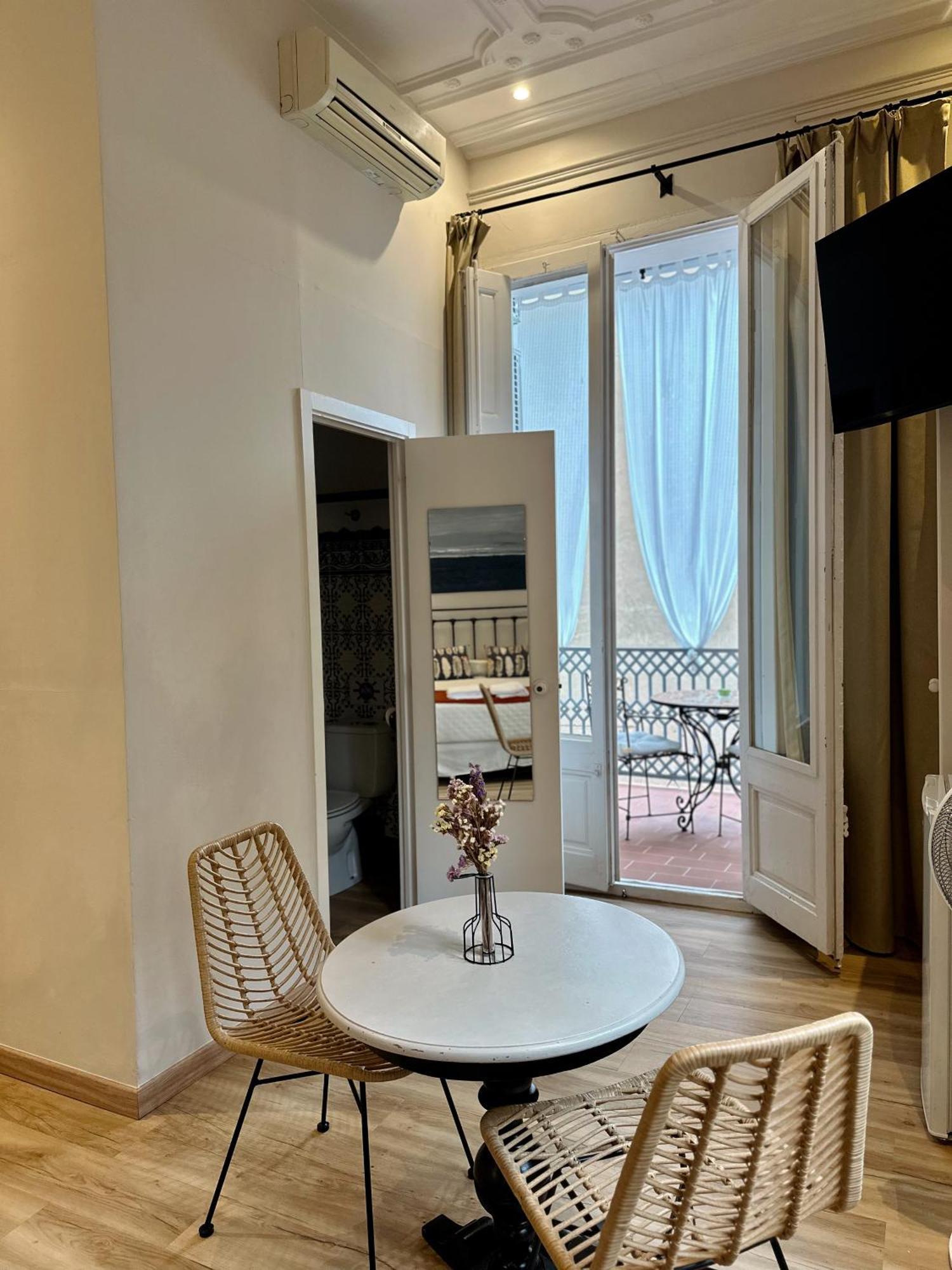 Guest house Casa Consell Gran Via,