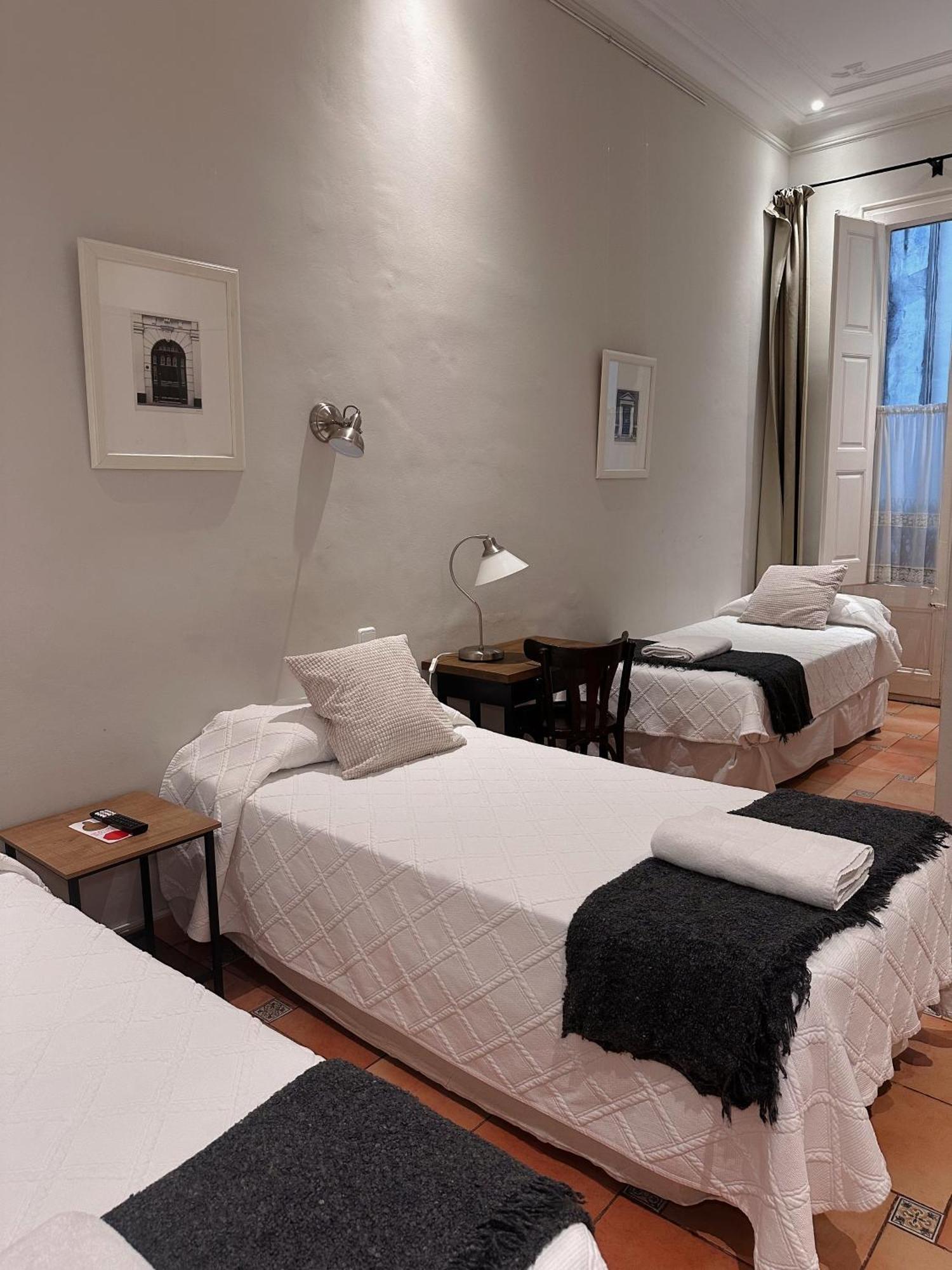 Guest house Casa Consell Gran Via, 2*