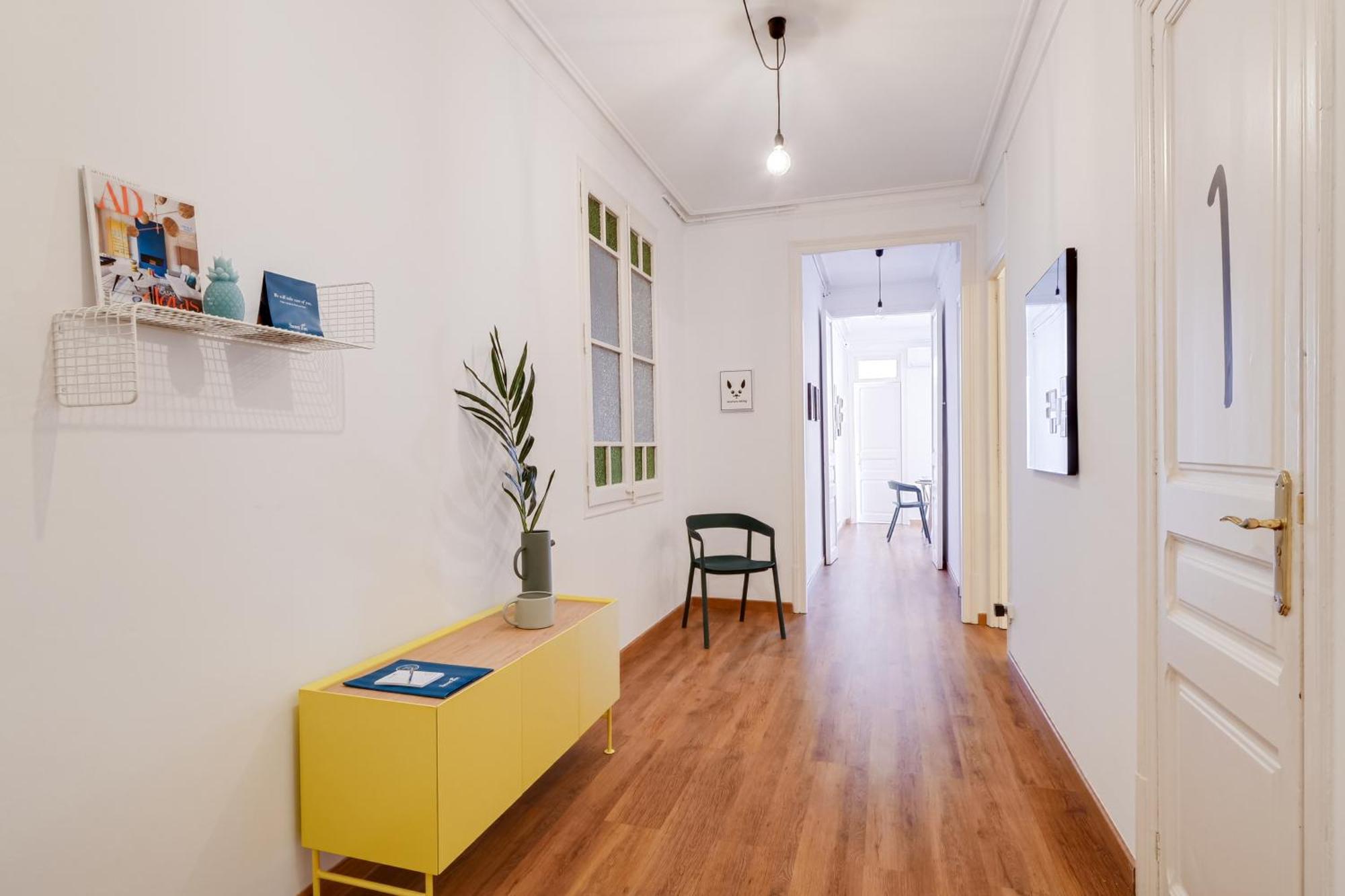 Rocafort In Eixample Apartment