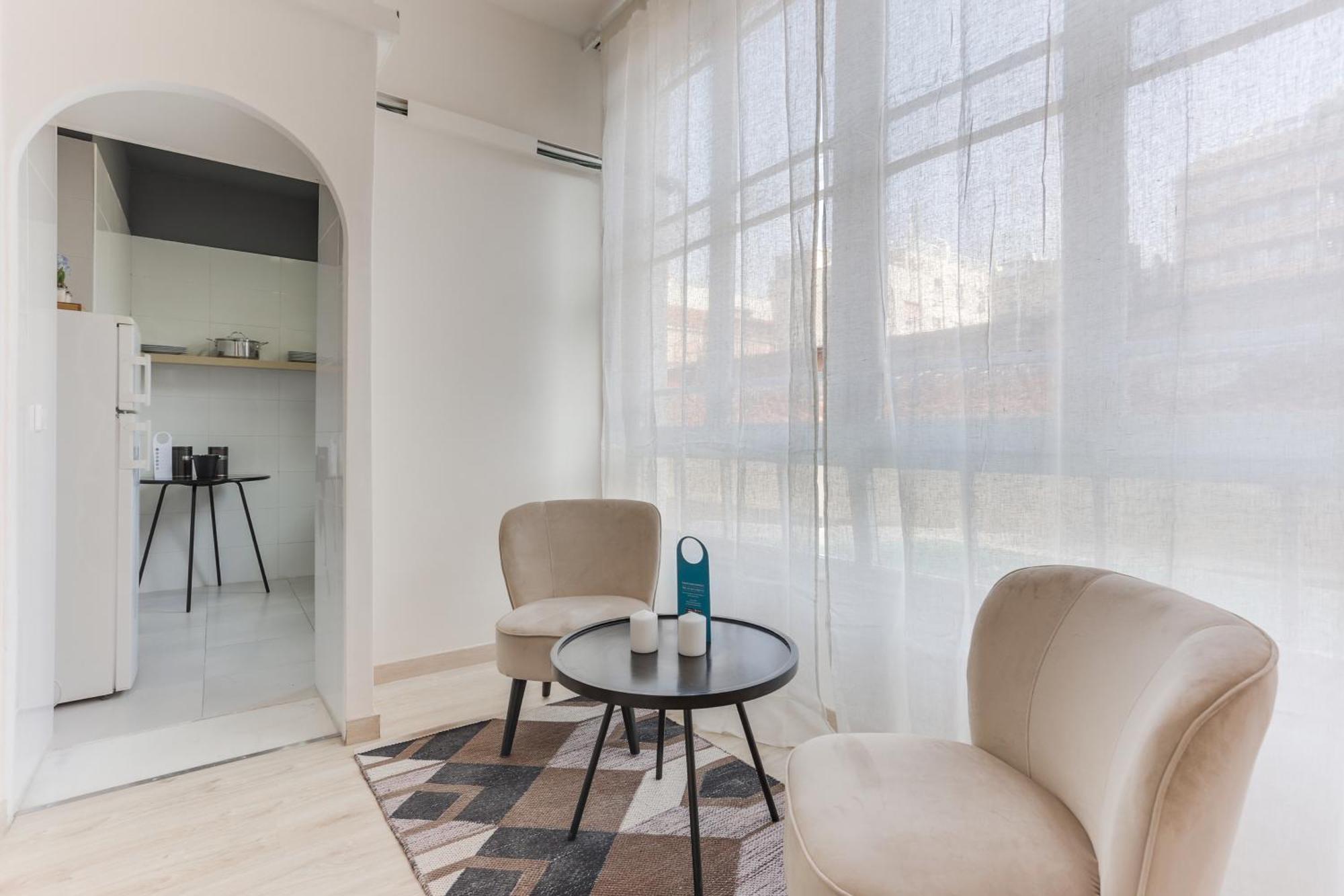 Rocafort In Eixample Apartment