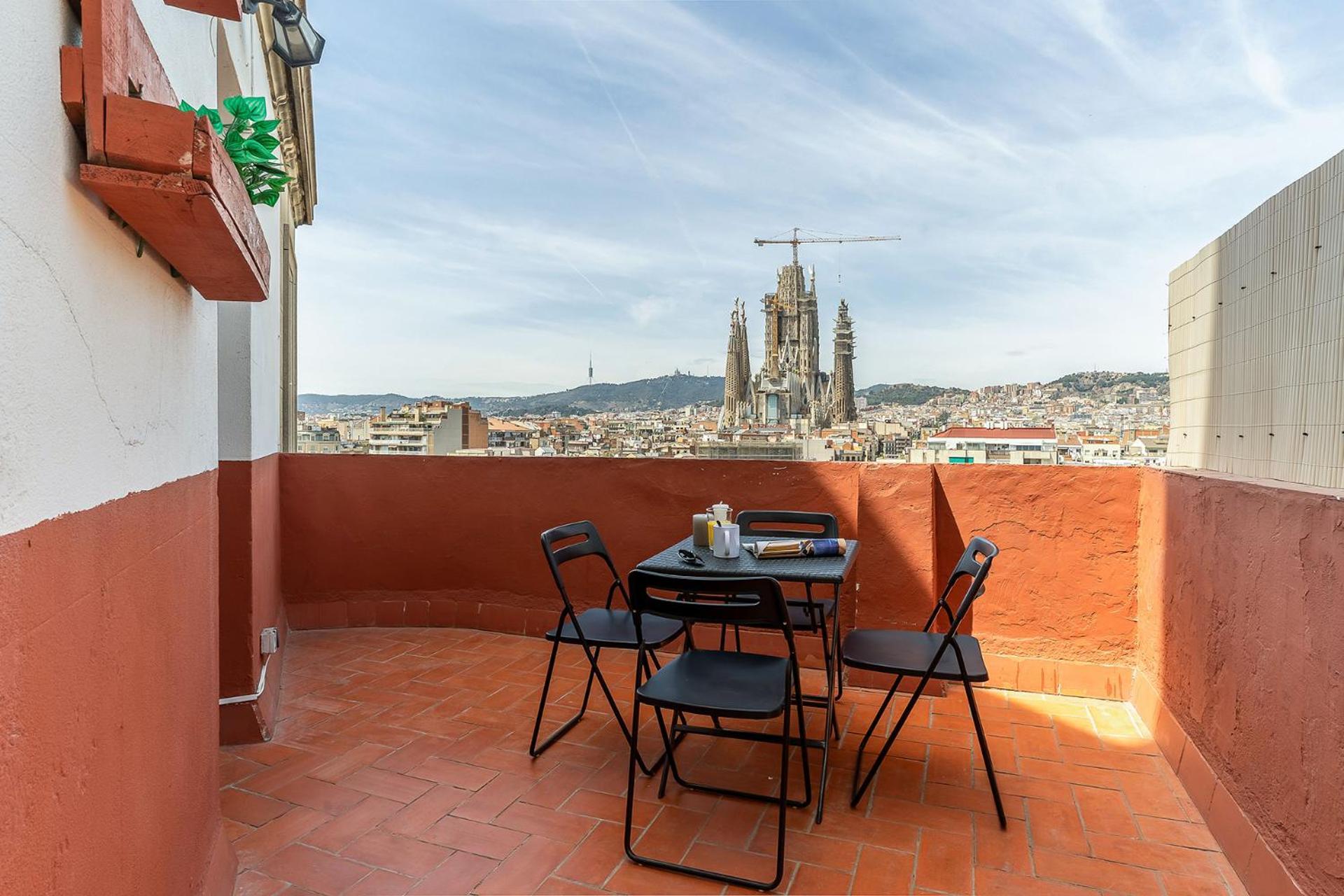 Ab Sagrada Familia Views