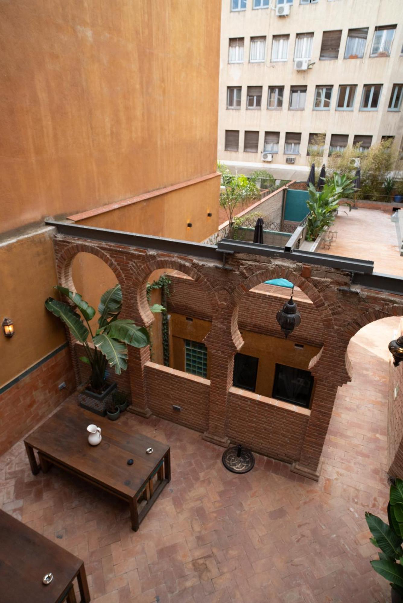 Lincoln Lounge Hotel