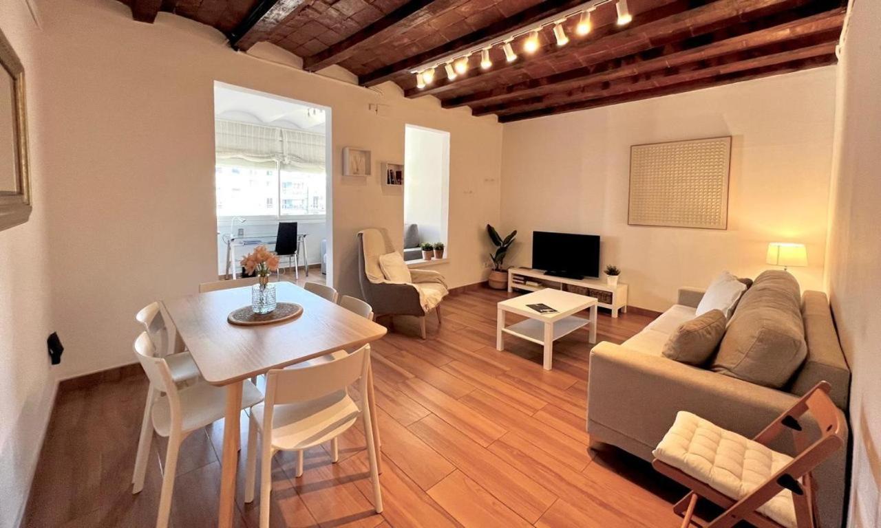 Bright & Spacious Family Flat In Apartamento