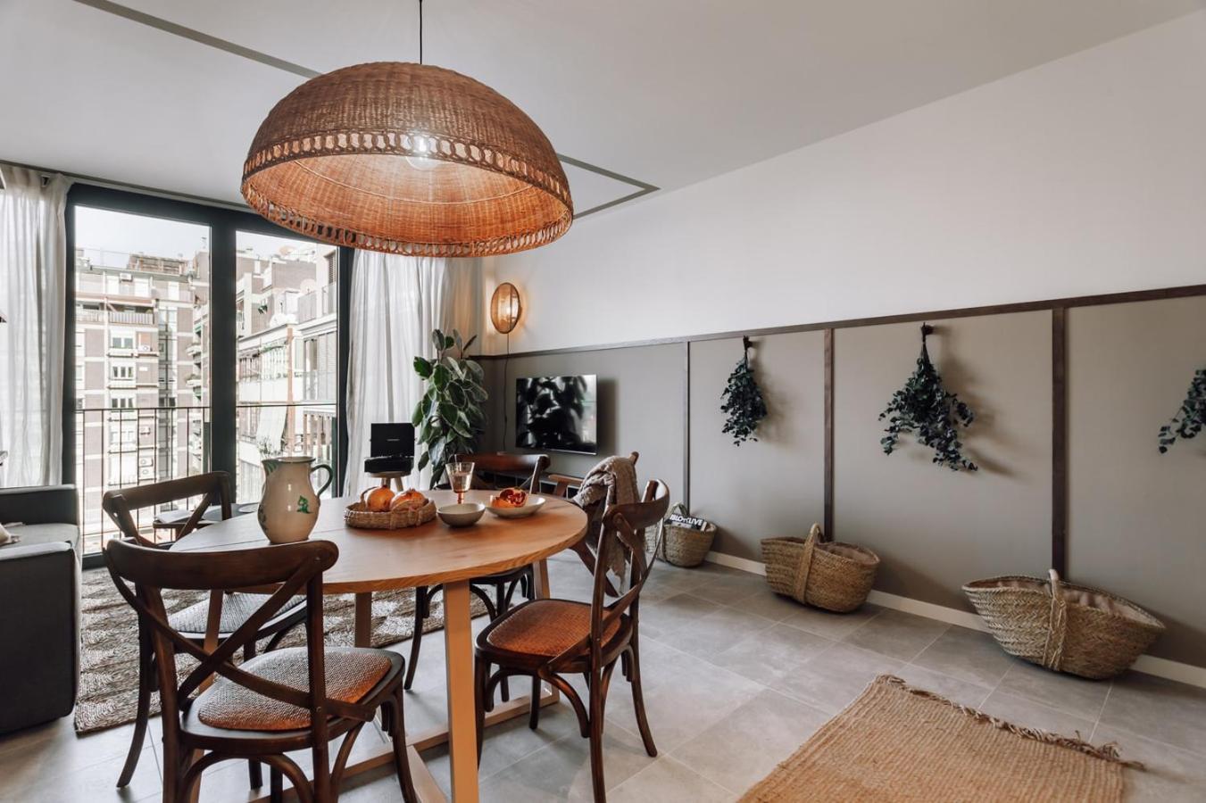Botijo - 2 Bedrooms In Eixample Esquerra Apartamento *